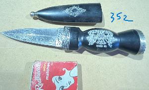 Lot 352